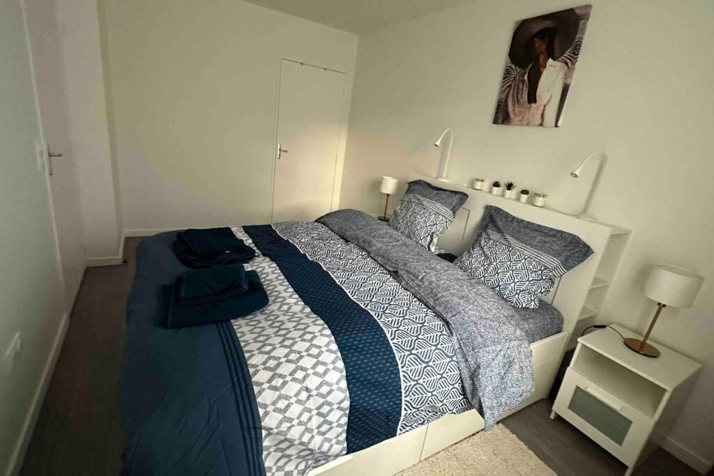Appartement Cozy - Quartier Residentiel Melun Kültér fotó