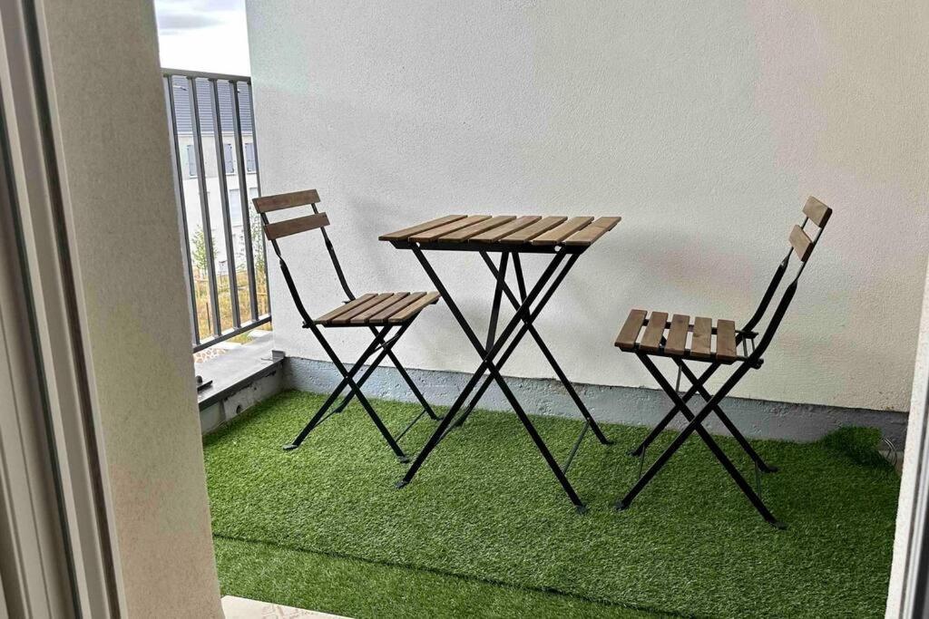 Appartement Cozy - Quartier Residentiel Melun Kültér fotó