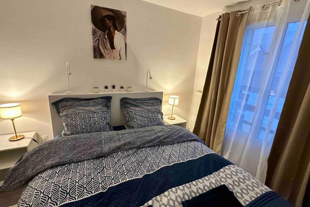 Appartement Cozy - Quartier Residentiel Melun Kültér fotó
